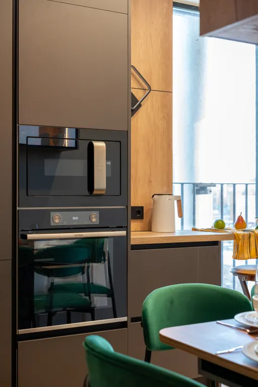 Просторная дизайнерская квартира с видовой терассой на берегу моря