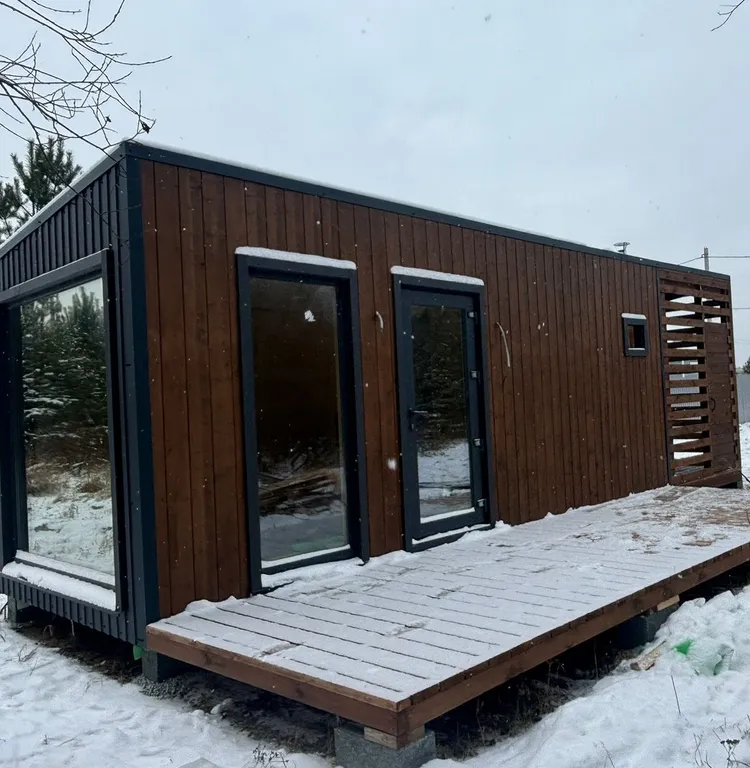 Уютный дом в лесу