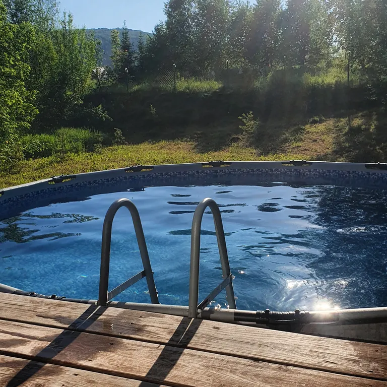 Коттедж с чаном и баней у реки в Красном Ключе