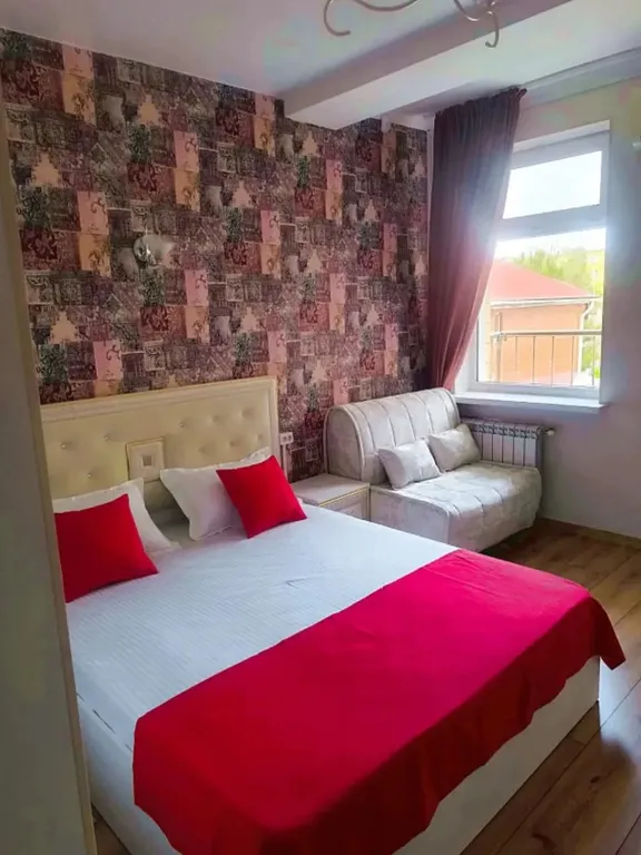 Двухместный полулюкс, 1 кровать, 1 доп. место, балкон, теплый бассейн