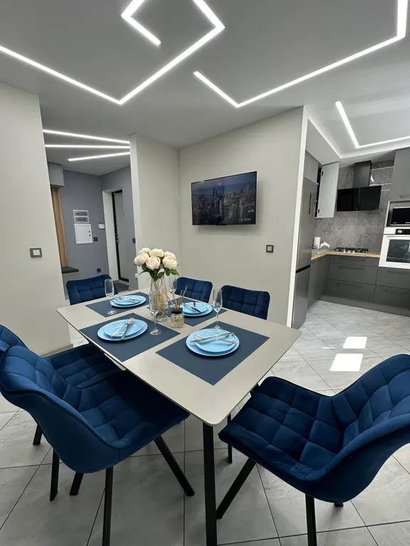 Дезайнерская квартира в центре города — аренда посуточно в Янтарный