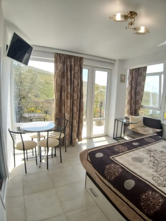 Апартаменты на 2 этаже с видом на море