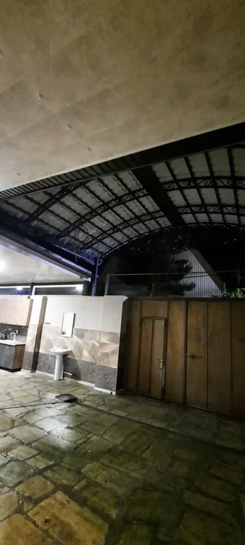 Уютная дача на берегу моря