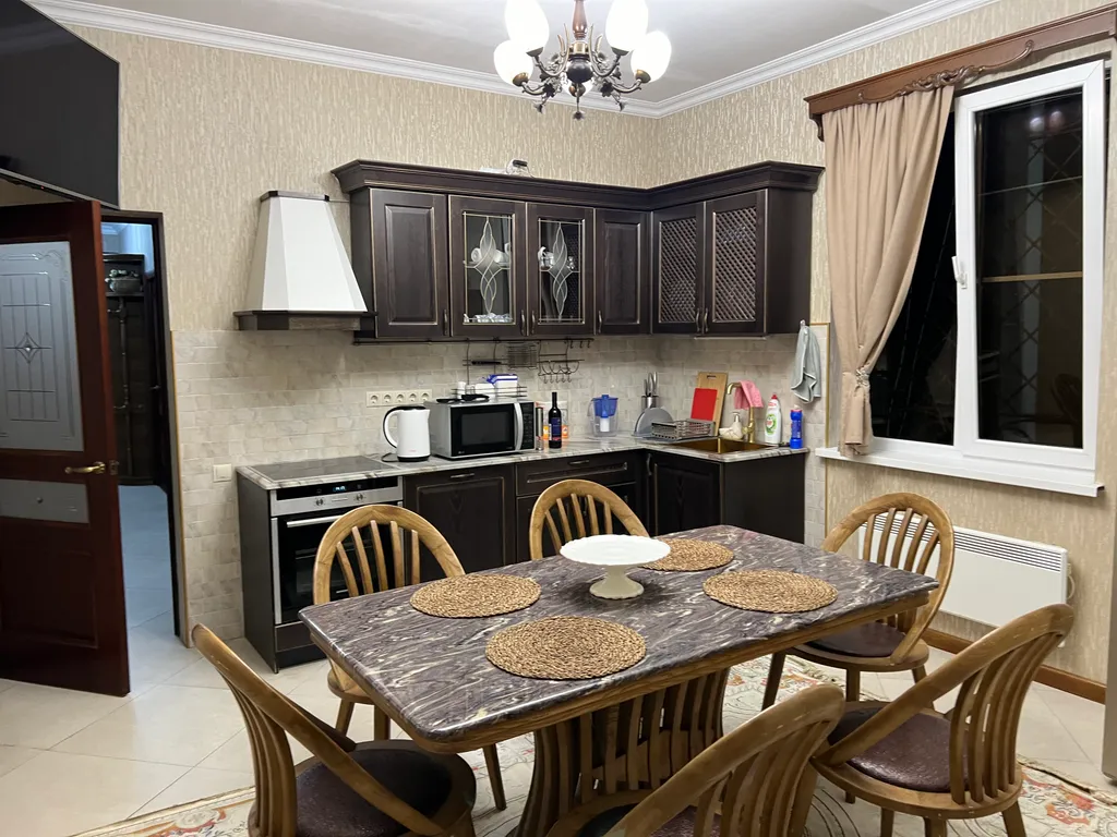 4-комнатная Квартира