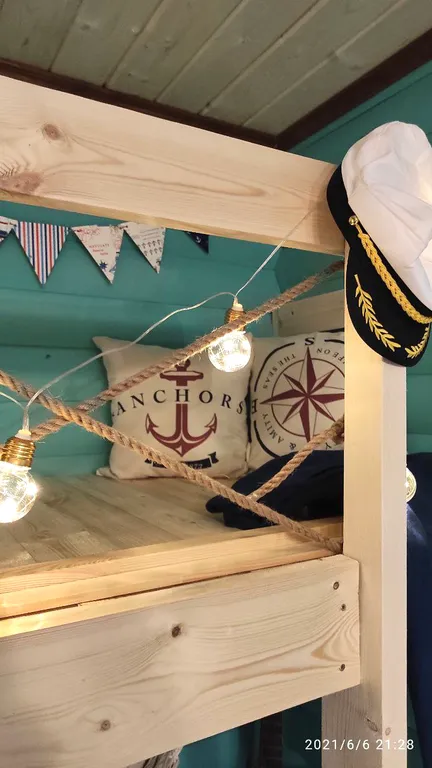 Дом рыбака с баней в самом живописном месте города, у реки и озера