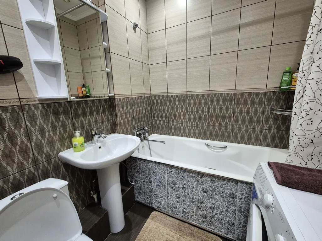 Комфортная квартира с хорошим ремонтом в Ивантеевке в новостройке