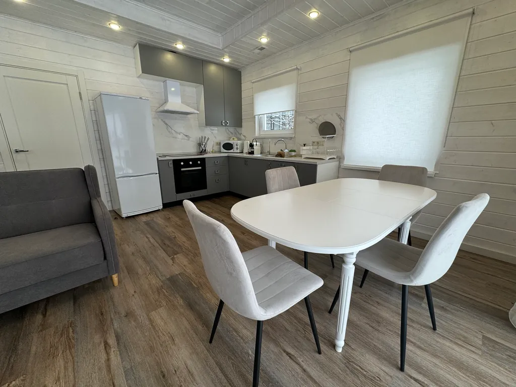 Выходные вдвоем в чудесном месте, бронируйте быстрее дом на берегу