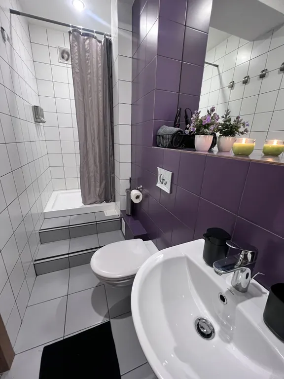 Квартира в центре города с широкой кроватью