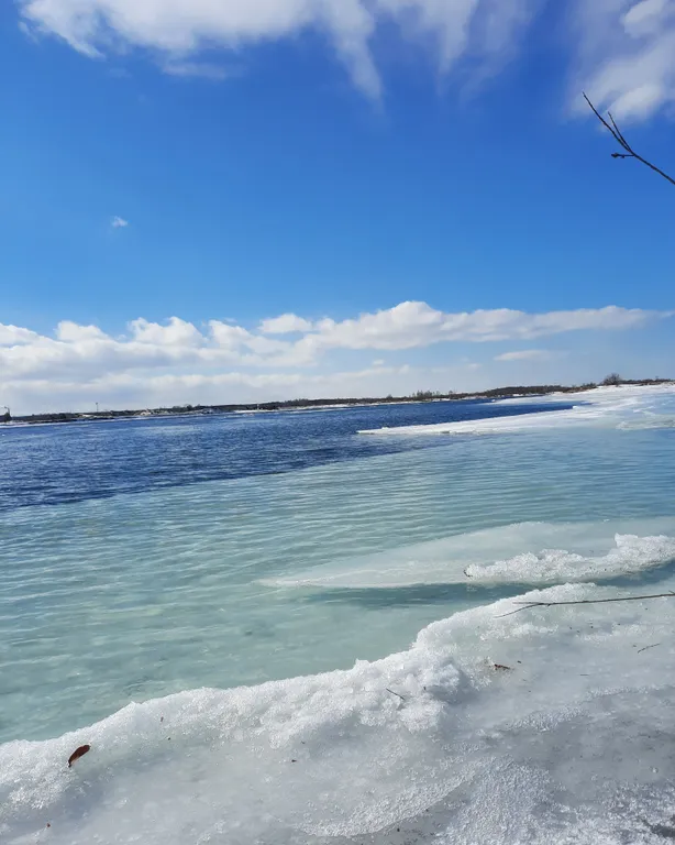 Коттедж на берегу Ангары