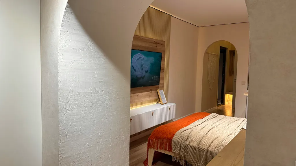 Студия с дизайнерским ремонтом в центре