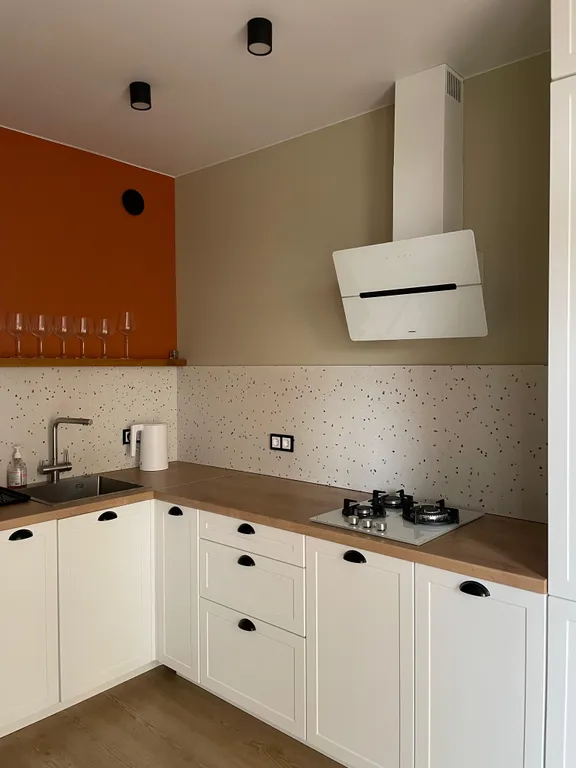 Яркая квартира у моря