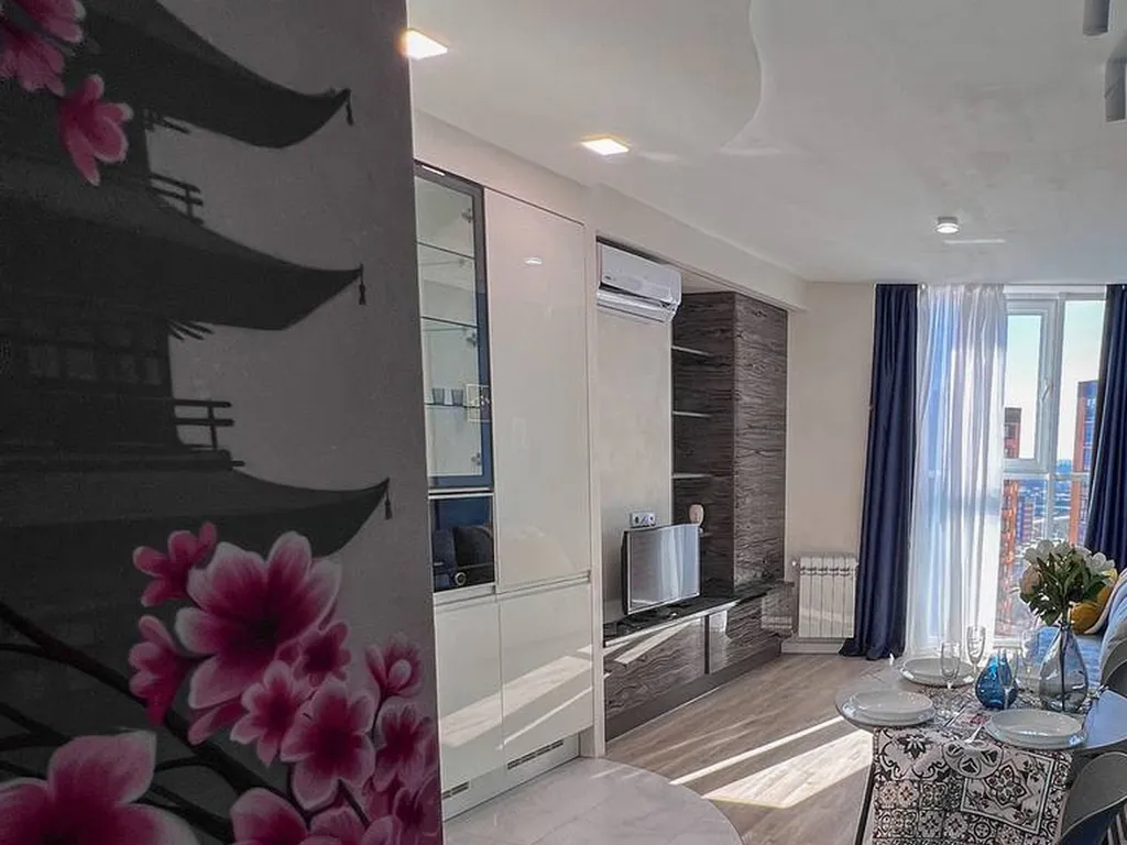 Современная квартира с панорамным видом на Волгу (Уютный Дом)