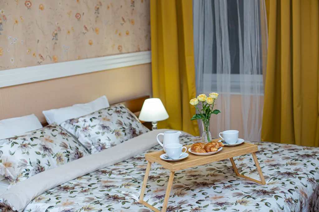 4BR Apartment next to St Isaak Cathedral