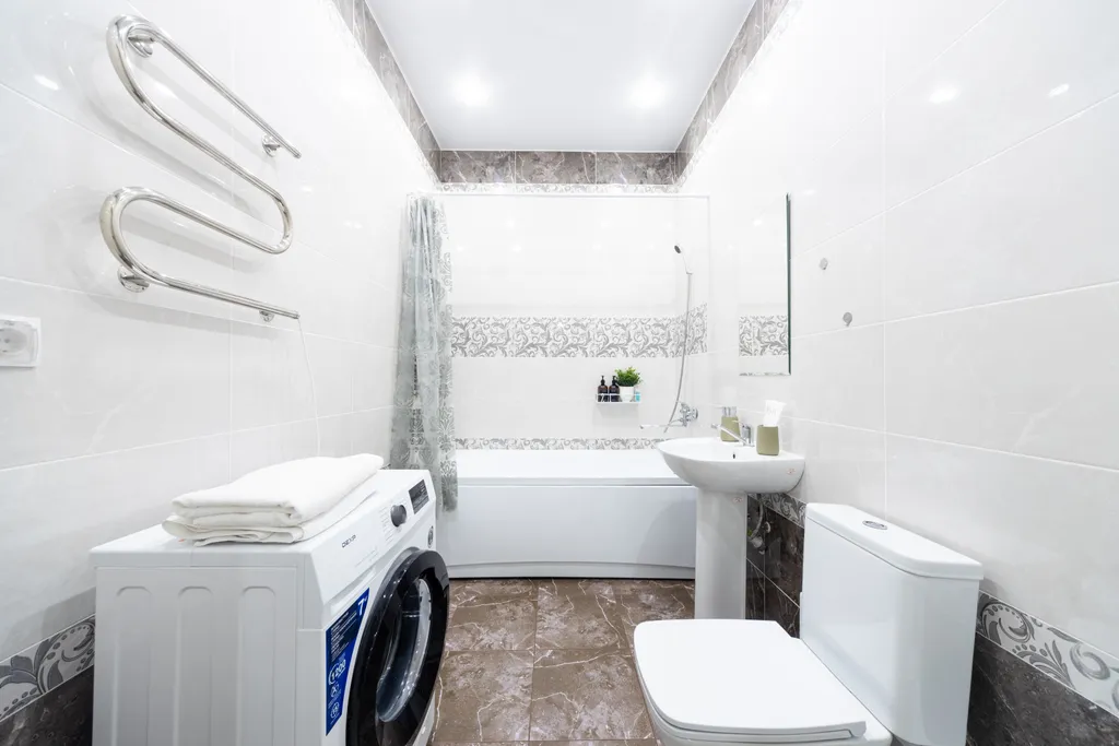 Просторная и люксовая квартира с новым ремонтом возле ТЦ Планета