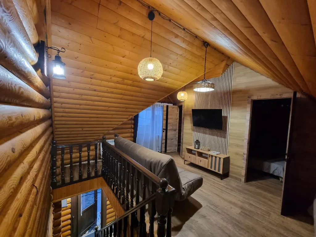 Коттедж с термальным бассейном и баней Green House