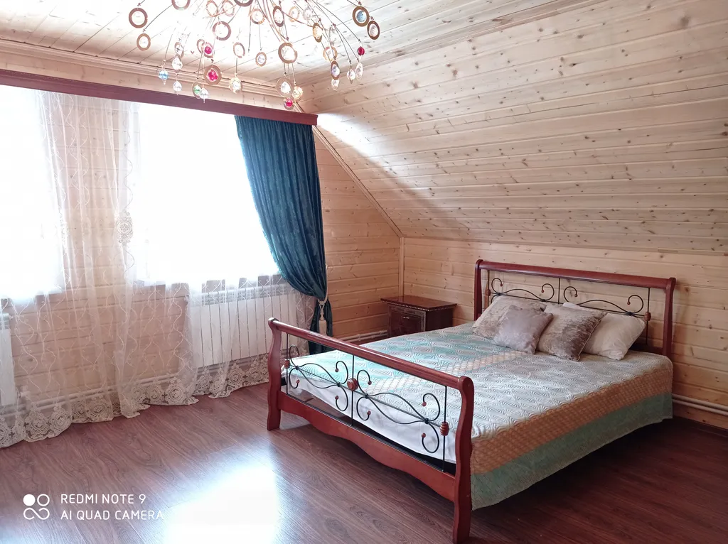 Уютный двухэтажный дом недалеко от Монастыря