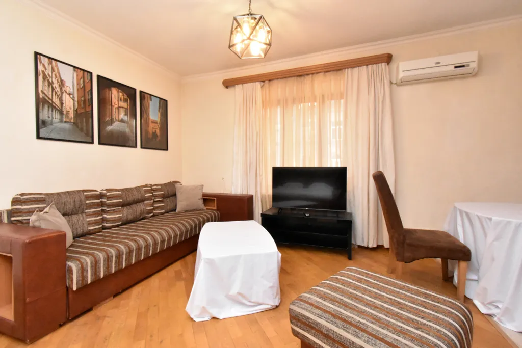 Уютная квартира-студия на площади Сахарова (в самом сердце Еревана)