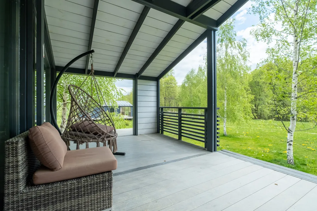 Цветочный домик с камином