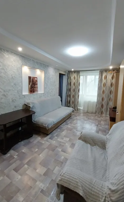 Трёхкомнатная квартира в районе горпарка и ФОК