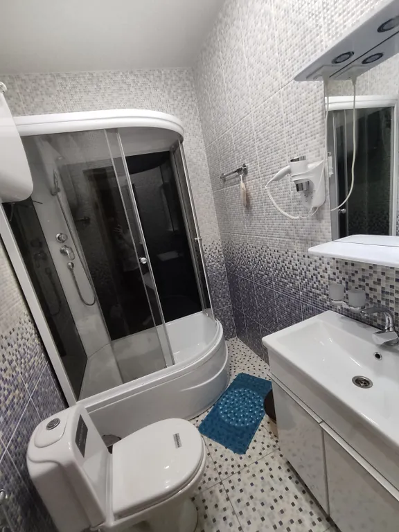 Эллинг на берегу моря