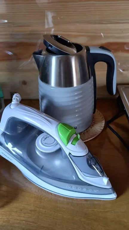 Домик у реки с отличным видом на 2 шлюз Волго Балтийского канала и лес