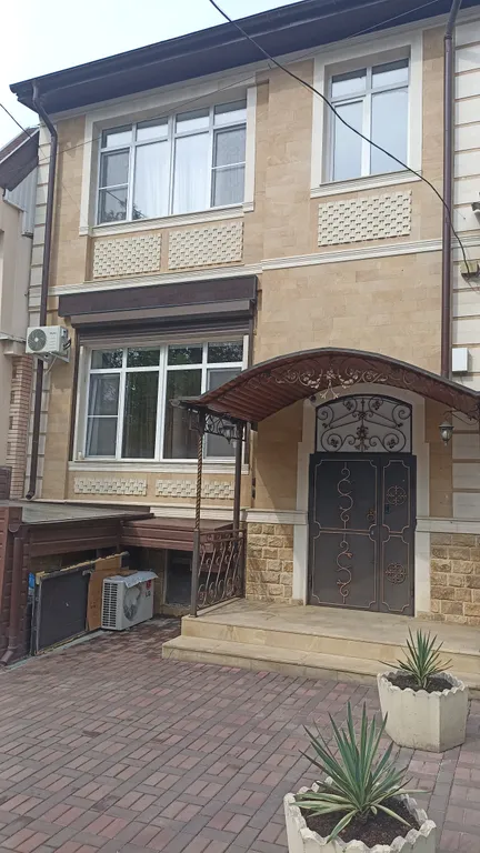 Домик у парка