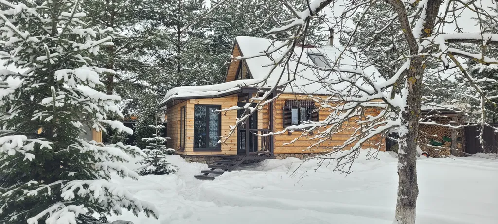 Деревенский домик в пригороде Костромы