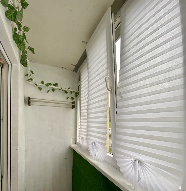 Просторная изумрудная квартирка