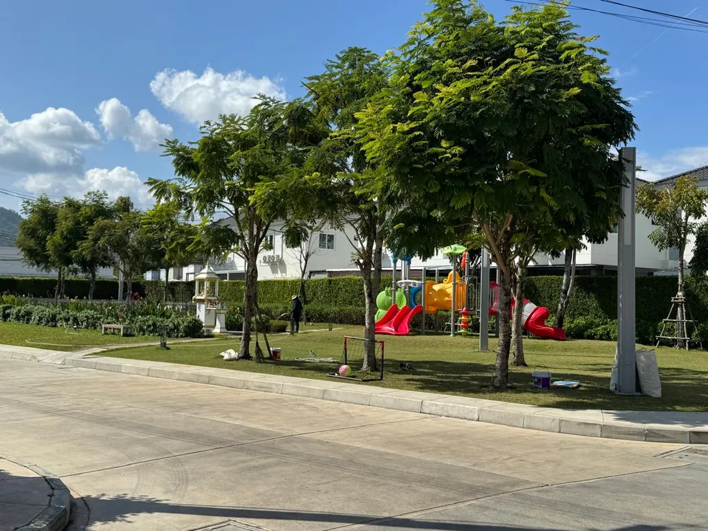 SvoyLux солнечный остров в океане