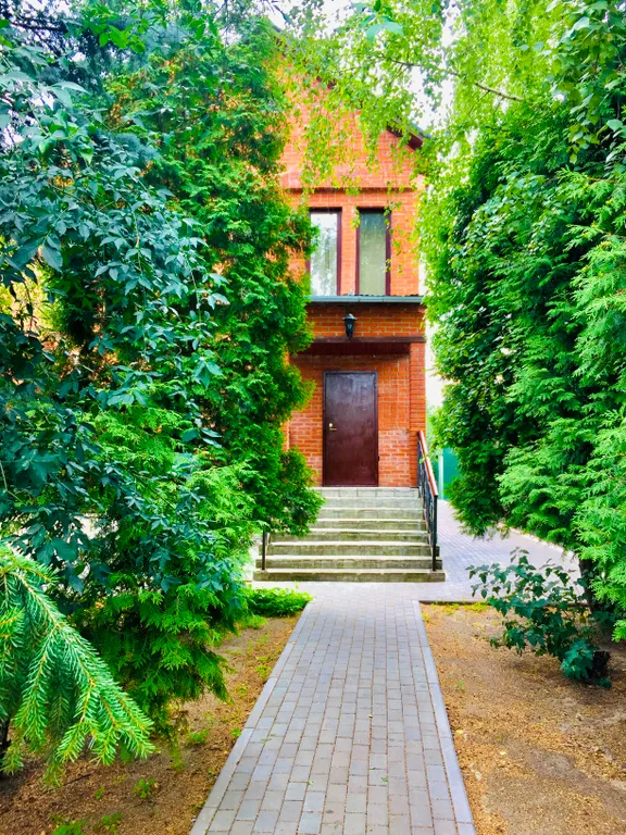 Коттедж Красивый дом с русской баней на дровах и теплым бассейном — Обухово