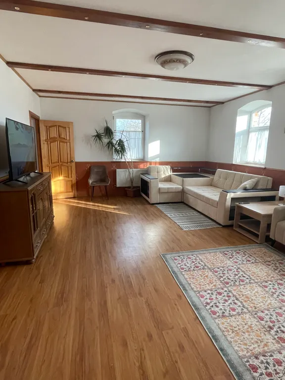 Просторные апартаменты с беседкой