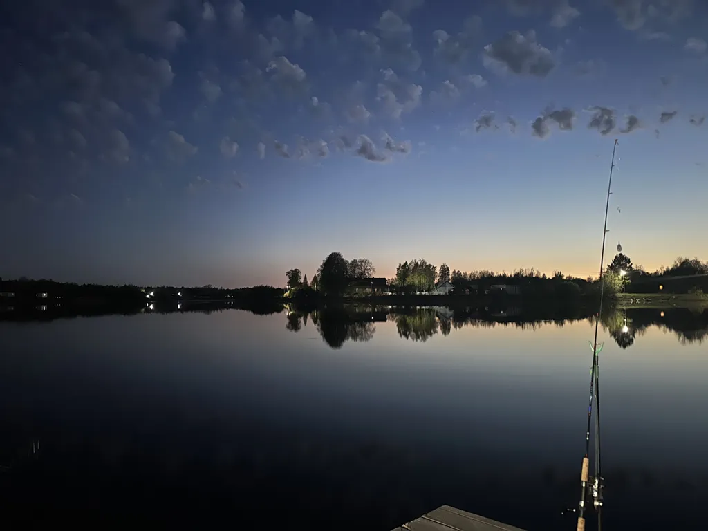 Коттедж Дом на берегу реки с камином и баней — Сясьстрой