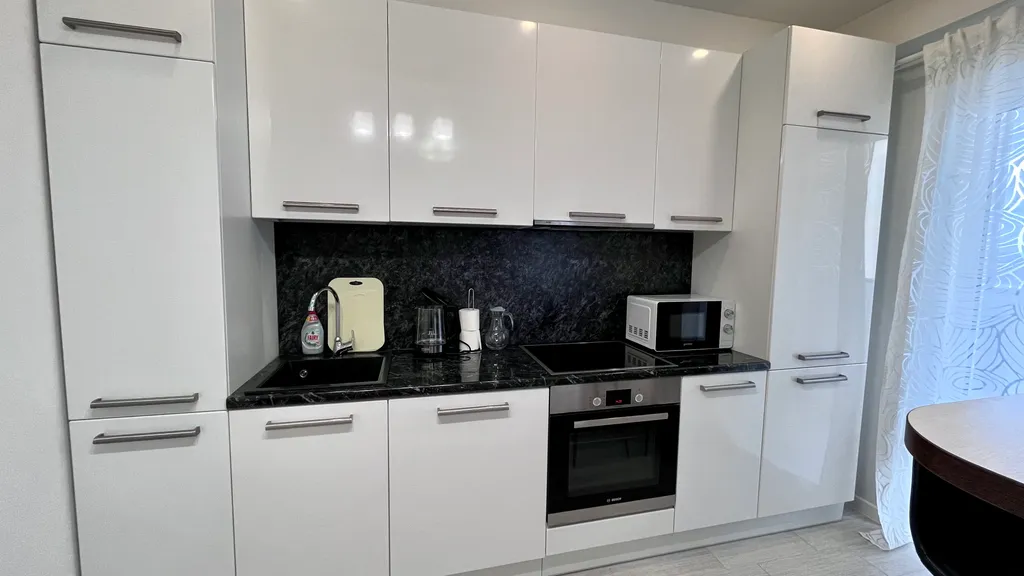 Шикарная квартира с видом на город с лоджии 17 эт,в центре Древлянки