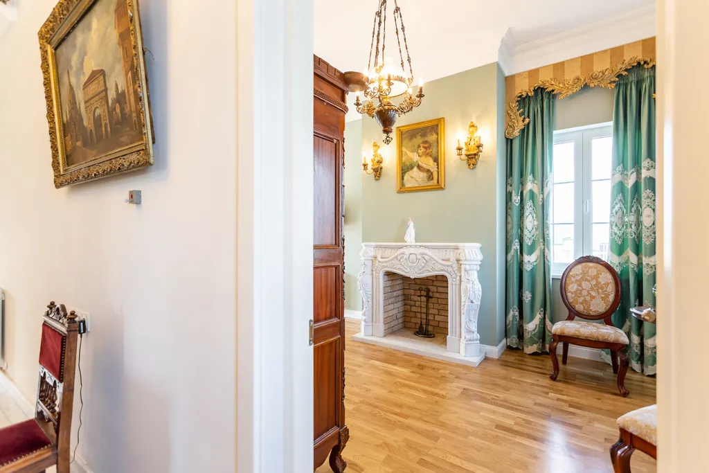 Shindisi Residence, VIP Villa