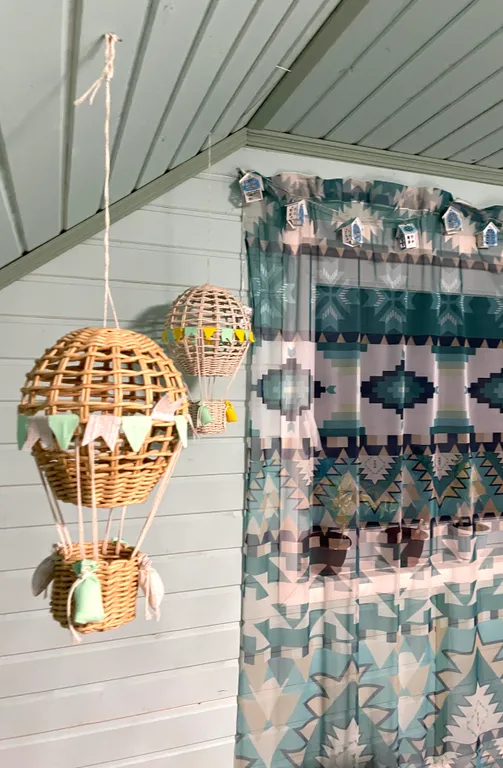 Домик мечты в самом живописном месте города, у реки и озера