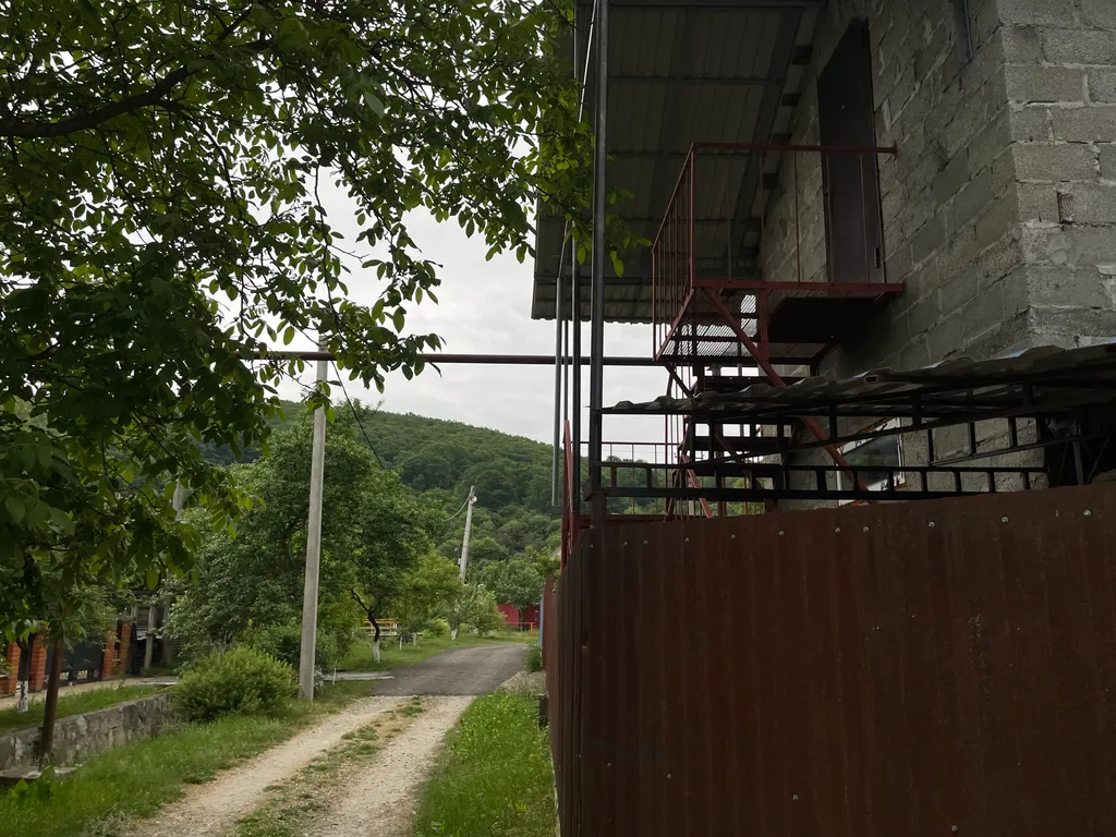 Частный дом в центре поселка