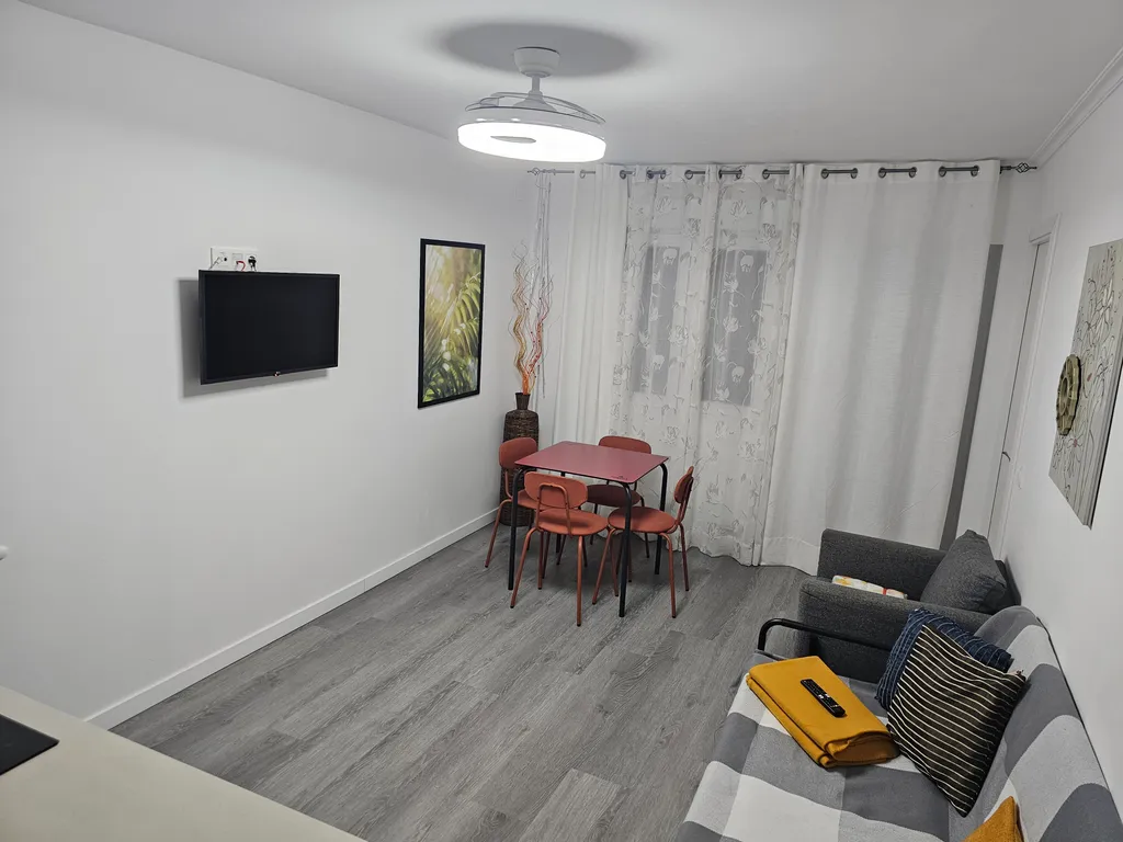 Апартамент в туристической зоне Салоу