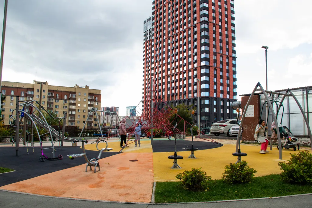 Большая двухкомнатная квартира в центре