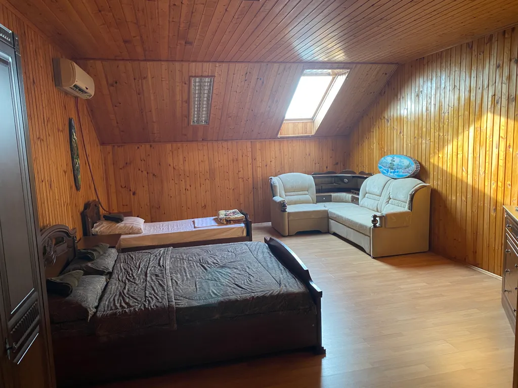 Коттедж Коттедж с сауной и бассейном — Красный