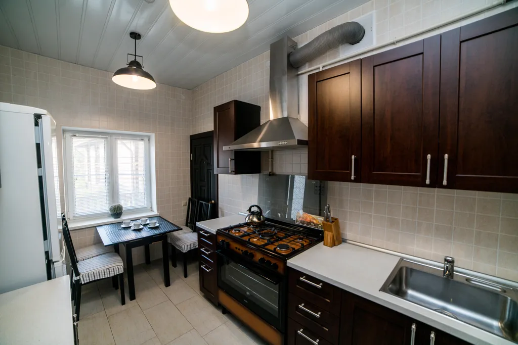 Квартира 2-комнатная Квартира — Кучугуры