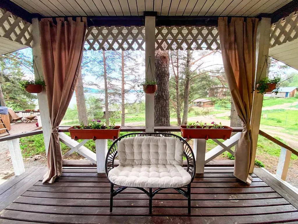 Гостевой дом с сауной и купелью на берегу Ладожского озера