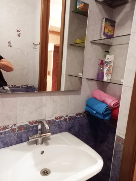 Чистая квартира в тихом районе, рядом с рынком Викалина