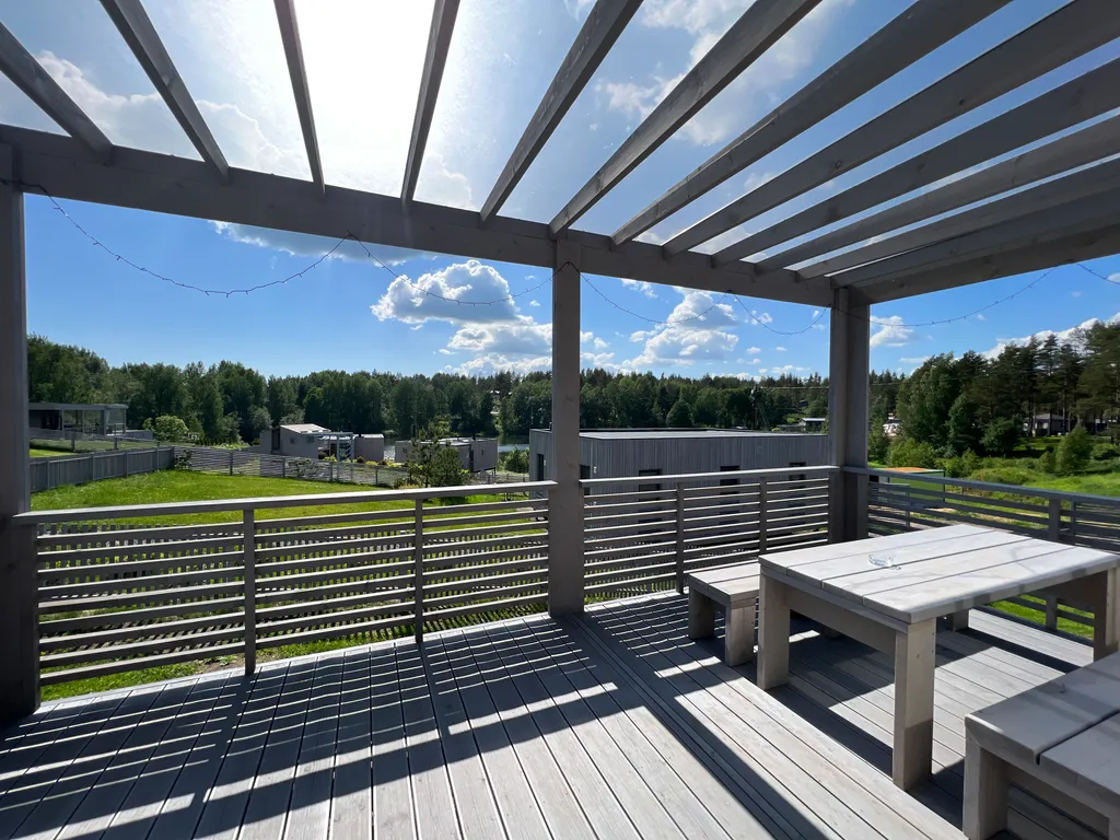 Коттедж Дом на 3 спальни с камином — Стеклянный