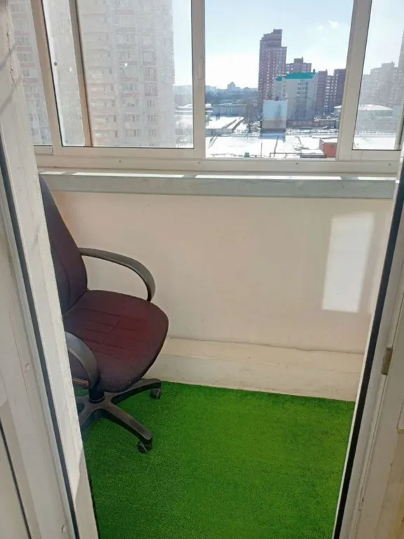 Полноценная комфортная квартира с отдельной кухней и балконом