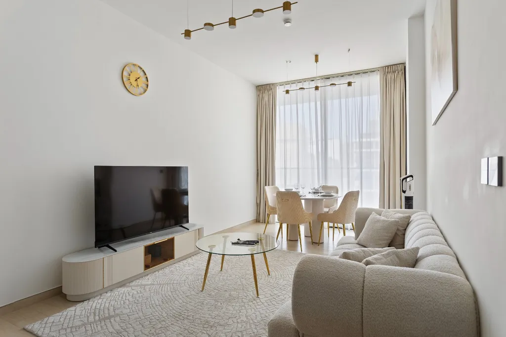 Стильные семейные апартаменты в современном доме