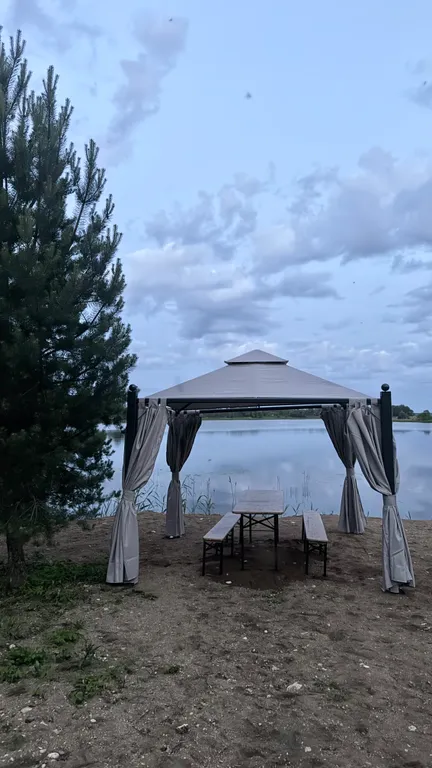 Афрейм на берегу озера Селигер с банным чаном