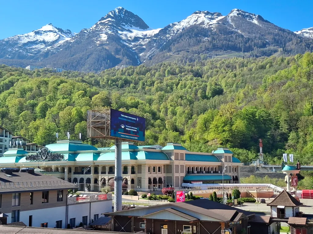 Уютная квартира с новым ремонтом в центре поселка