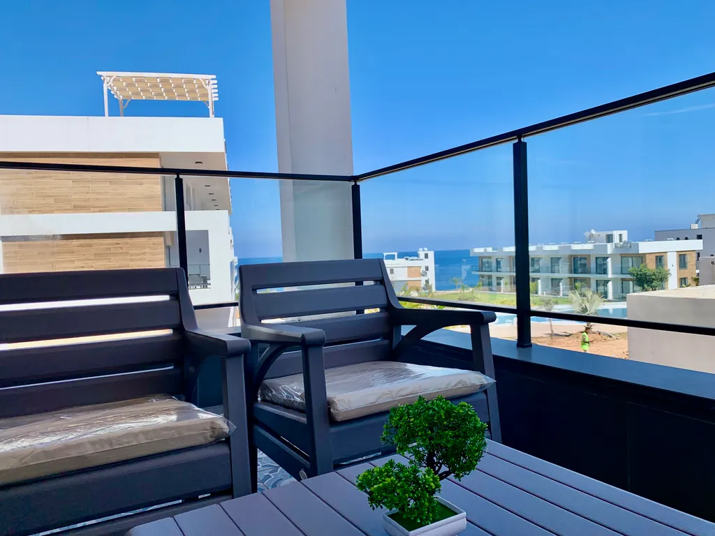 Апартаменты в современном комплексе рядом с морем