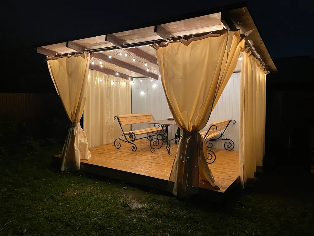 Уютный дом у реки в стиле прованс