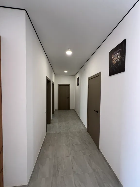 Дом с бассейном и с видом на море и горы